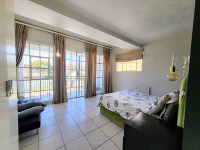 Apartment For Rent In Greenside, Johannesburg