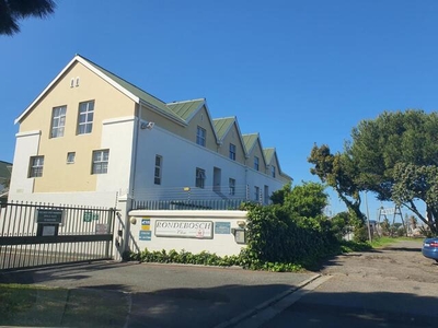 Apartment For Rent In Rondebosch East, Cape Town