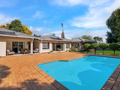 House For Sale In Douglasdale, Sandton