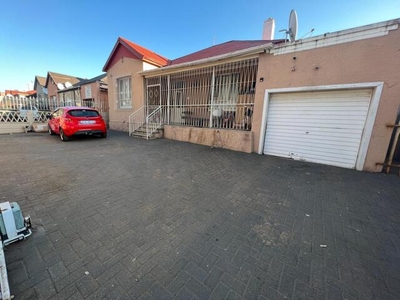 House For Sale In Malvern, Johannesburg