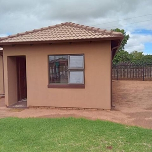 House For Sale In Soshanguve Vv, Soshanguve