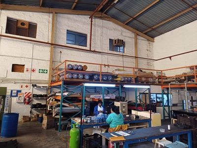 Industrial property to rent in Westmead