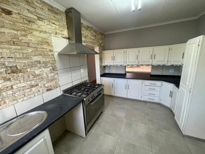 Townhouse For Rent In Parys, Free State