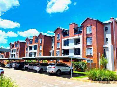 3 Bedroom Apartment For Sale in Hereford Estate