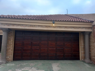 3 Bedroom House For Sale in Rethabile Gardens