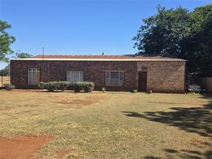 1.7 ha Farm in Tarlton