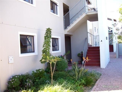 2 Bedroom House For Sale in Strand