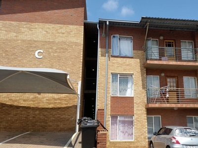 0.5 Bedroom Apartment For Sale in Auckland Park - 00 laborie villlage 1 menton road