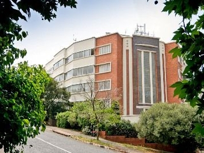 2 Bedroom Apartment To Let in Observatory