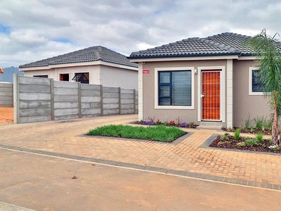 2 Bedroom House For Sale in Groenheuwel