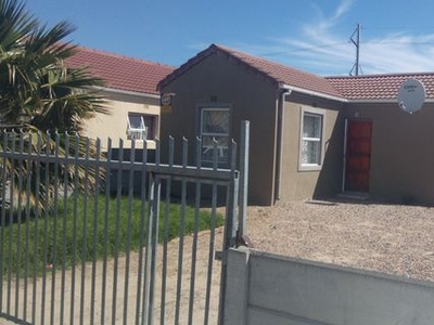 2 Bedroom House For Sale in Lwandle