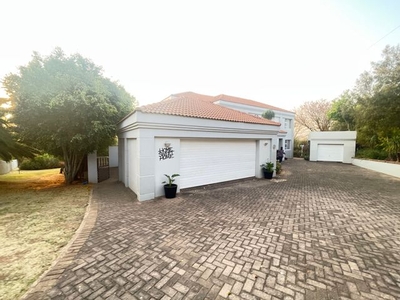 4 Bedroom House For Sale in Beaulieu