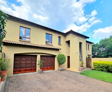 4 Bedroom House For Sale in Irene View Estate