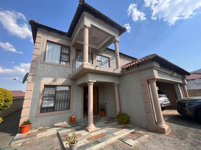 4 Bedroom House For Sale in Tlhabane West