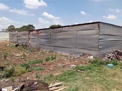 Chicken run for rent in Petit Benoni