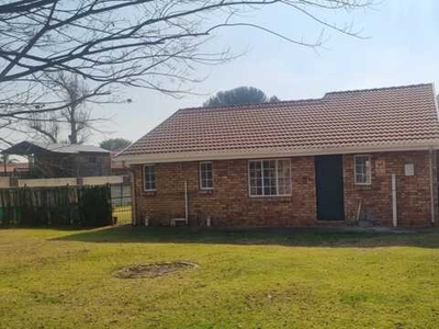 House For Sale In Daggafontein, Springs