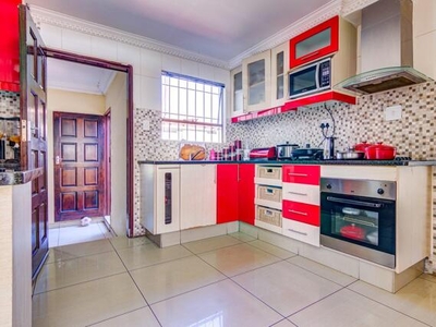 House For Sale In Waterfall View, Midrand
