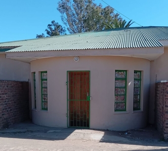 2 Bedroom House Sold in Willowmore