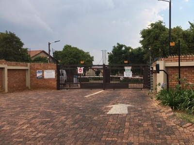 3 Bedroom townhouse - sectional for sale in Rooihuiskraal North, Centurion