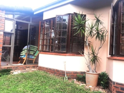 3 Bedroom townhouse - sectional for sale in Umtentweni, Port Shepstone