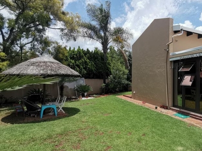 3 Bedroom townhouse - sectional to rent in Die Hoewes, Centurion