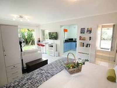 1 Bed Apartment in Camps Bay - Cape Town
