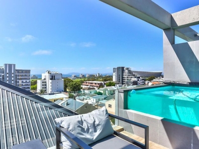 2 Bedroom apartment to rent in Green Point, Cape Town