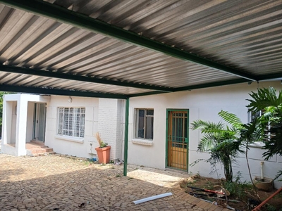 Mondeor Johannesburg South Freestanding House,3bed,2bath for rent.