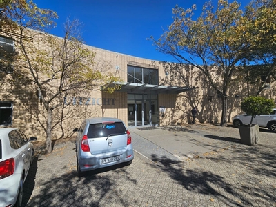574m² Office To Let in Tygerberg House Building, Plattekloof