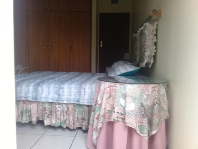 Fully furnished neat and tidy bachelors unit for rent