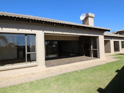 House To Rent in Silverwoods Country Estate, Gauteng