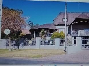 4 Bedroom House For Sale in Kuruman