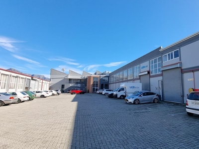 1,420m² Warehouse For Sale in Maitland
