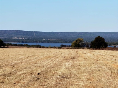 6.1 ha Land available in Koster