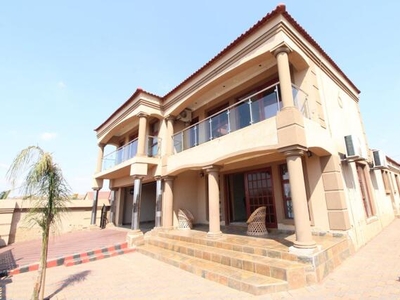 House For Sale In Mohadin, Potchefstroom