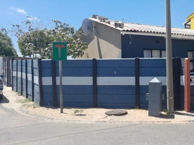 House For Sale In Steenberg, Cape Town