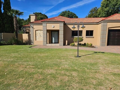 Townhouse For Sale In Jim Fouchepark, Welkom