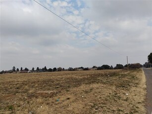 1.1 ha Land available in Kookrus