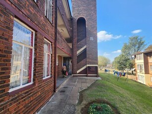 2 Bed Apartment in Laudium