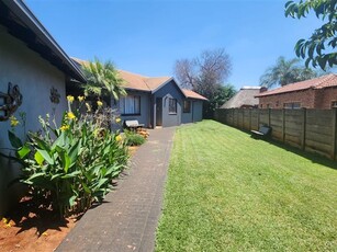 3 Bed House in Doornpoort and surrounds