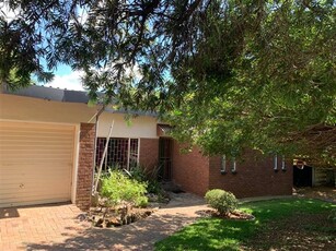 3 Bed House in Waterkloof Glen