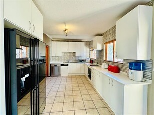 3 Bed Townhouse in Country View