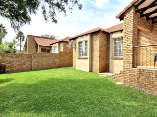 3 Bed Townhouse in Moreleta Park