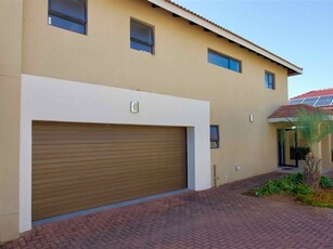 3 Bed Townhouse in The Reeds