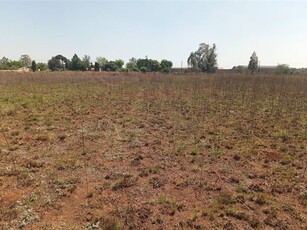 4 047 m² Land available in Highbury