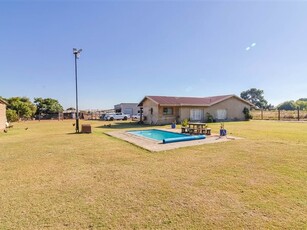 7 Bed House in Randfontein Central