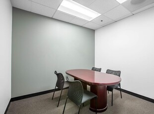 All-inclusive access to professional office space for 4 persons in Regus Central