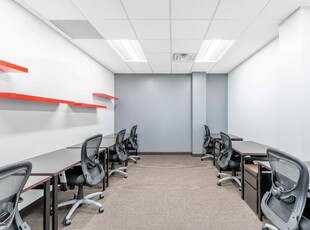 Book open plan office space for businesses of all sizes in Regus Central