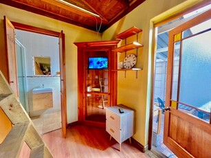 Fully furnished 1 bedroom cottage- short or long term rental