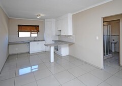 2 Bedroom Apartment For Sale in Sunninghill